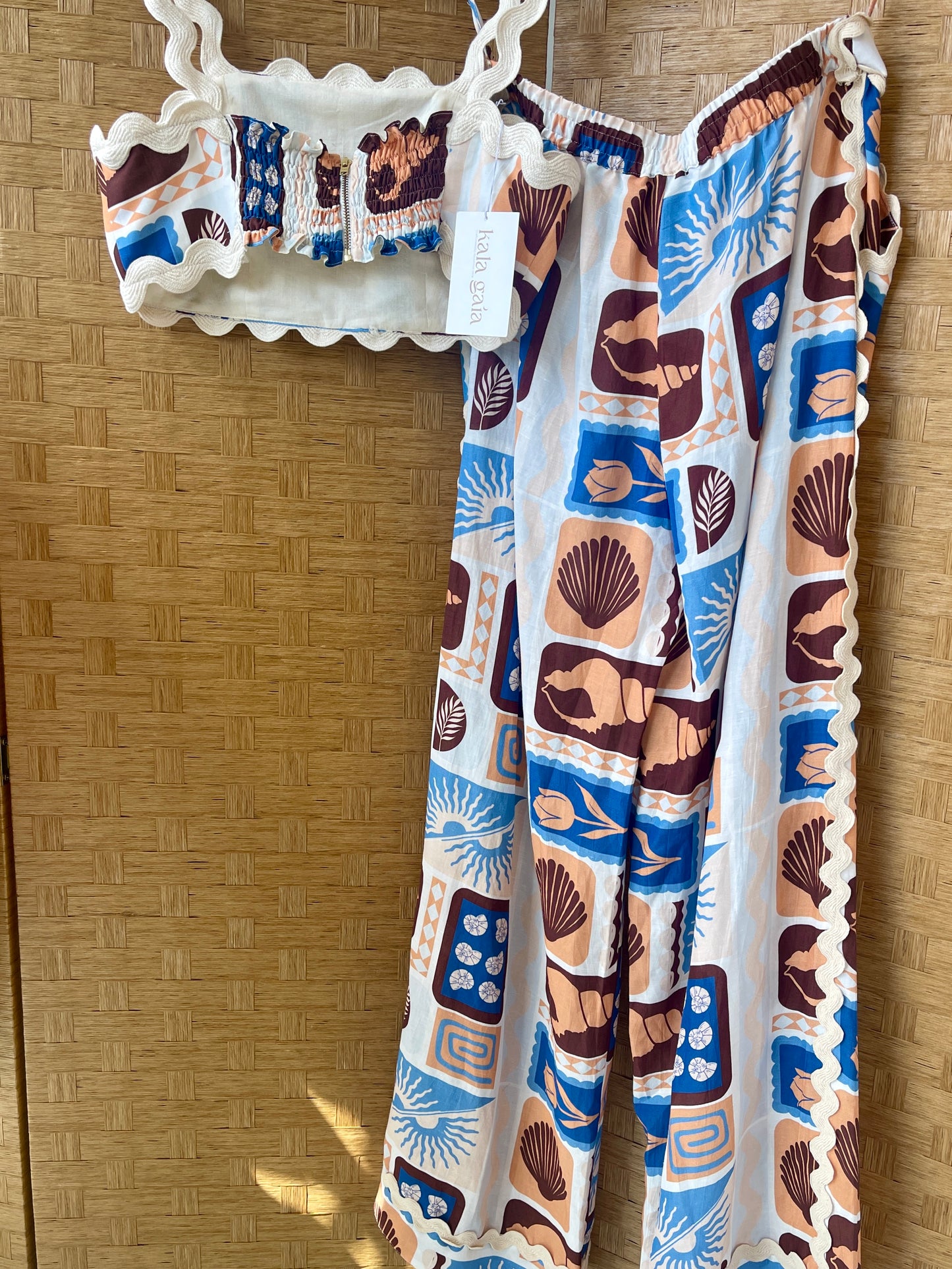 Santorini Waves Co-Ord Set – Printed Crop Top & Wide-Leg Pants