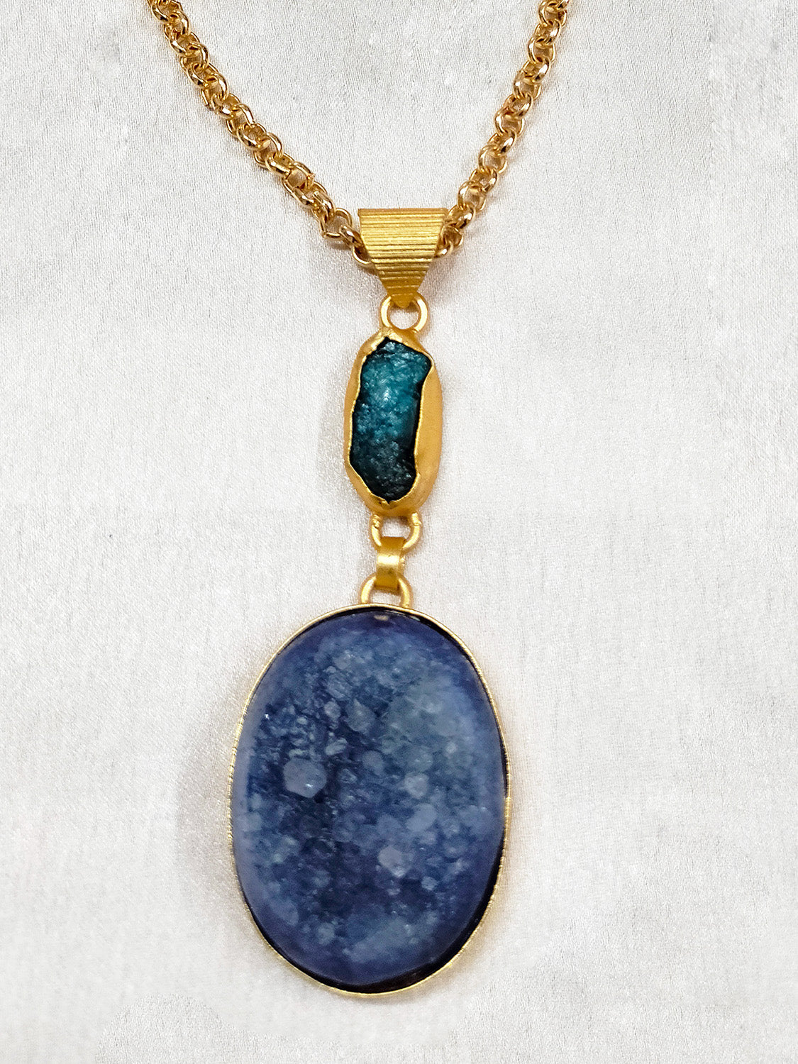Sparkling Stones Necklace