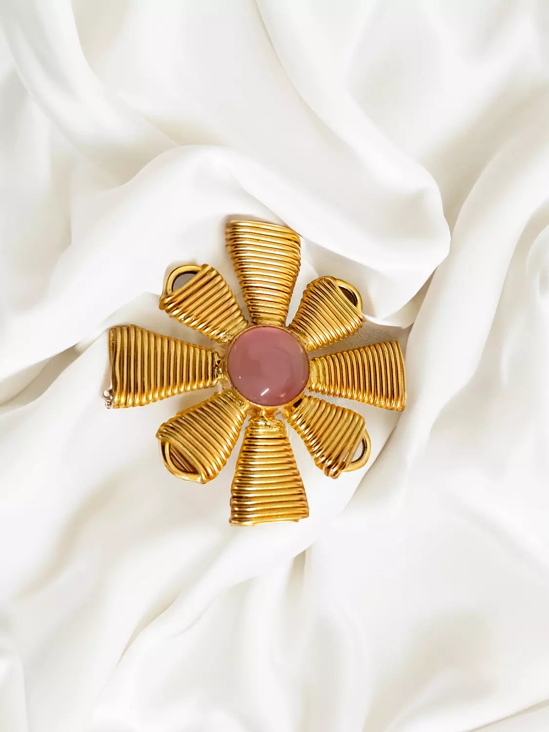 Weiss Gold Wire Flower Ring